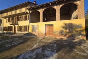 CASA SEMINDIPENDENTE A SAN DAMIANO D'ASTI