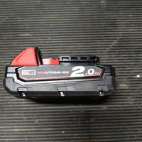 batteria Milwaukee 18v da 2 ampere