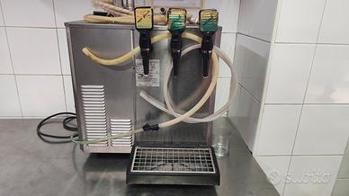 Erogatore,macchina acqua frizzante fredda,. 