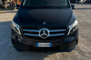 MERCEDES-BENZ V220D