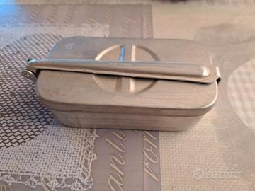 sterilizzatore e siringa in vetro vintage