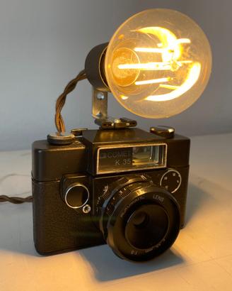 Lampada Macchina Fotografica Vintage Comet K35