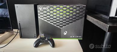 Xbox Series X completa in perfetto stato