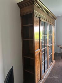 Libreria in noce .