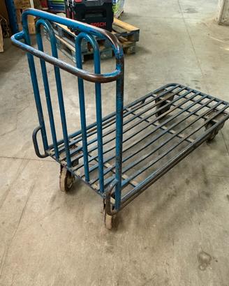 Carrello a 4 ruote