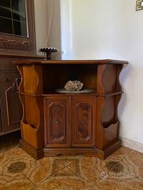 Piccola credenza in legno vintage