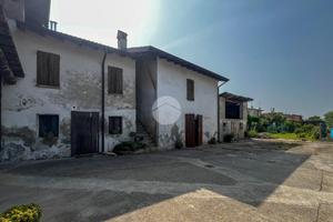 CASA DI CORTE A TRENZANO