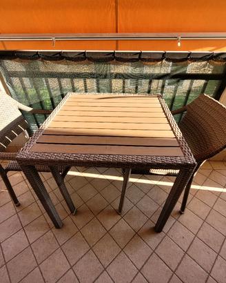 tavolo giardino con 2 sedie 
