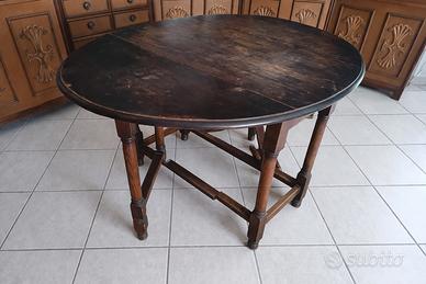 Tavolo Antico Pieghevole Bandelle