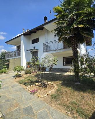 VILLA SINGOLA A LOMBARDORE