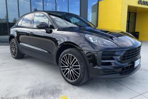 PORSCHE Macan 2.0