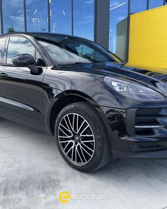 PORSCHE Macan 2.0