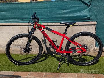 MTB 24 pollici Rockrider 900 rossa