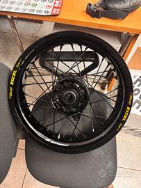 Cerchi e gomme Suzuki 800 DE Strom
