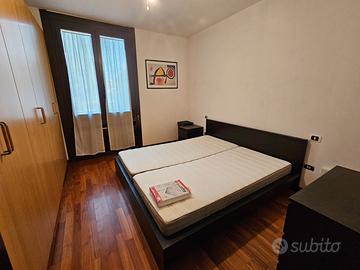 Struttura letto matrimoniale Ikea Malm