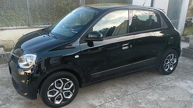 Twingo 2024 - 1.0 benzina  pari al nuovo