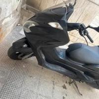 Yamaha Majesty 400 anno 2013 PP INCLUSO