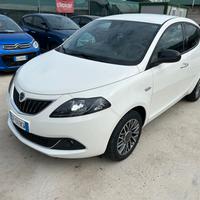 Lancia Ypsilon 1.0 FireFly 5 porte S&S Hybrid Gold