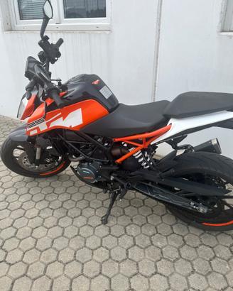 ktm duke 125