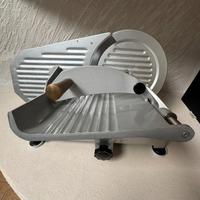 Affettatrice professionale ALA lama 23cm