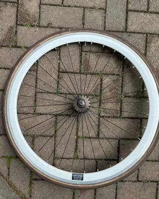 Ruota anteriore fixed