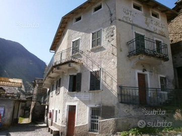 Casolare da ristrutturare in Valtellina - Arigna