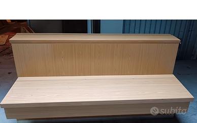 Cassapanca con contenitori