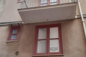 Immobile di 3 piani, doppio affaccio