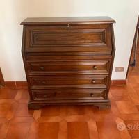 Cassettiera con ribalta