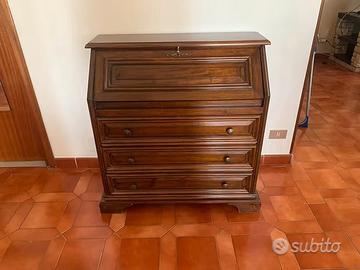 Cassettiera con ribalta