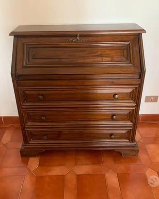 Cassettiera con ribalta