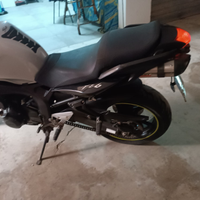 Moto Yamaha fz6 s2