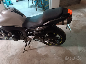 Moto Yamaha fz6 s2