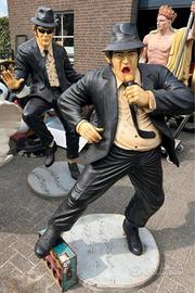 Coppia statue Blues Brothers