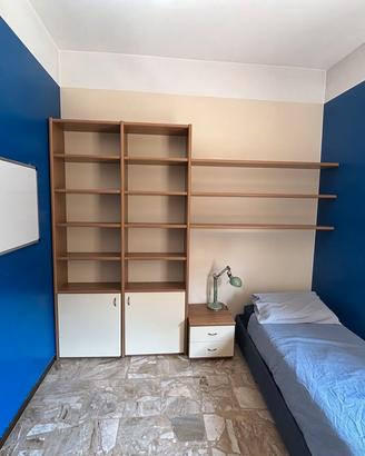 Libreria, Letto e Comodino. Parete Completa