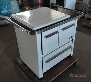 Stufa a legna  cucina  