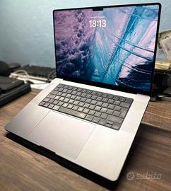 MacBook Pro 16”  M2 Pro – 32GB RAM – 1TB SSD