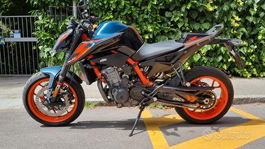 KTM Duke 890 R - tenuta benissimo - 2023 - 10750km