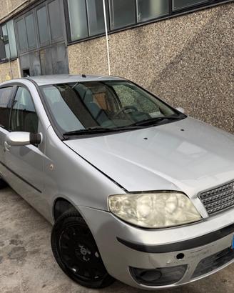 Fiat punto 1.2 benzina 44kw euro4 neopatentati