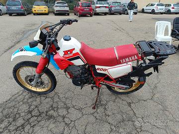 Yamaha XT 600 priva di documenti 