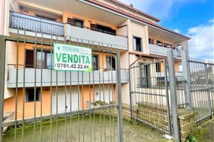 4 LOCALI A VALENTANO