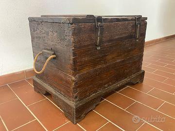 Baule / forziere antico