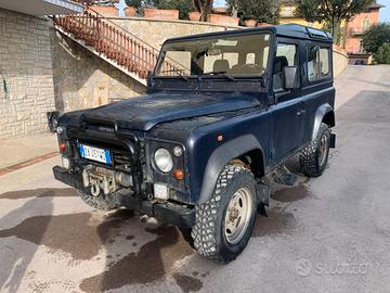 Defender 2.0 benzina 6 posti verricello 136cv 1996