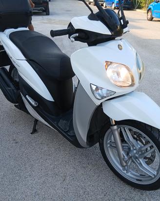 Yamaha xenter 125 
