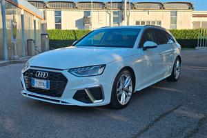 Audi A4 Avant 40 TDI quattro S tronic S Line