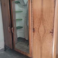 Mobile vintage in legno massello