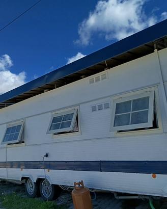 Roulotte 10X2.50 MT full optional 6 posti letto