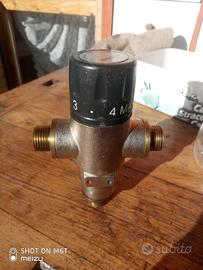 Miscelatore termico solare