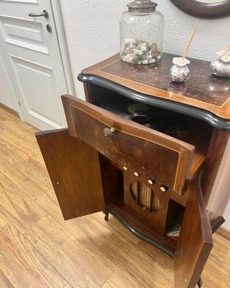 Mobile radio d’epoca