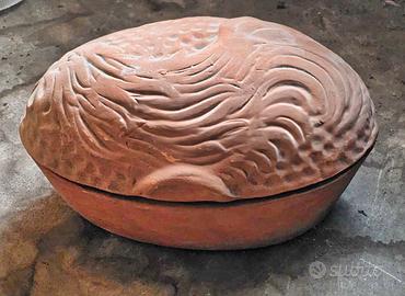 Casseruola in terracotta con coperchio